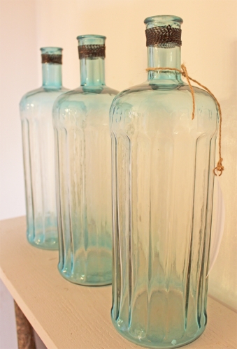 Große Glasflaschen