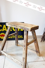 Alter Hocker
