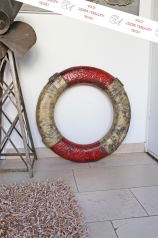 Alter Rettungsring, rot-weiß, * € 89,- *