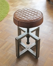 Dreh-Hocker Industriedesign