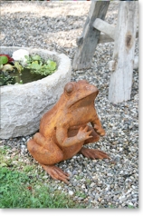 Gartenskulptur, Großer Frosch
