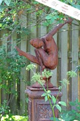 Gartenskulptur, Tänzerin