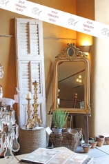 Alte, große Fensterläden, Italien