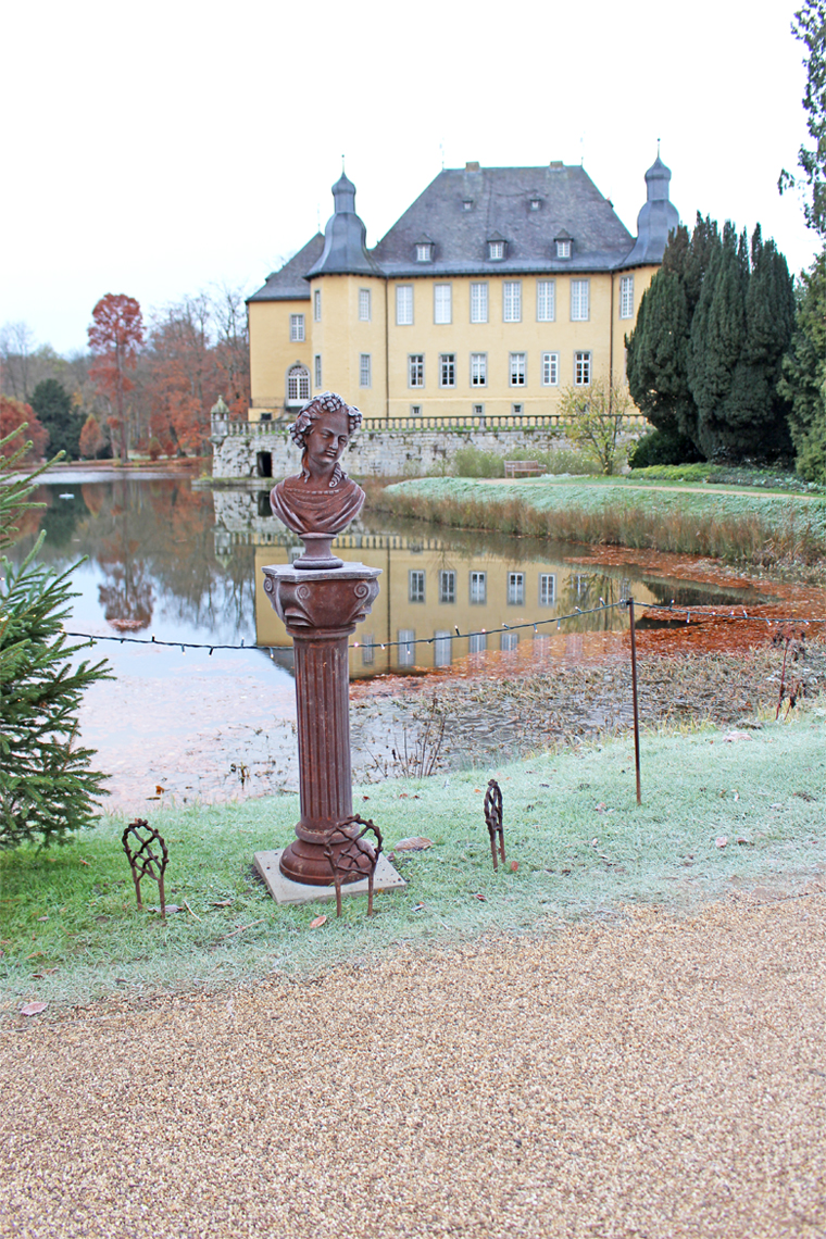 kuehnes arrangement gartenskulpturen gartengestaltung