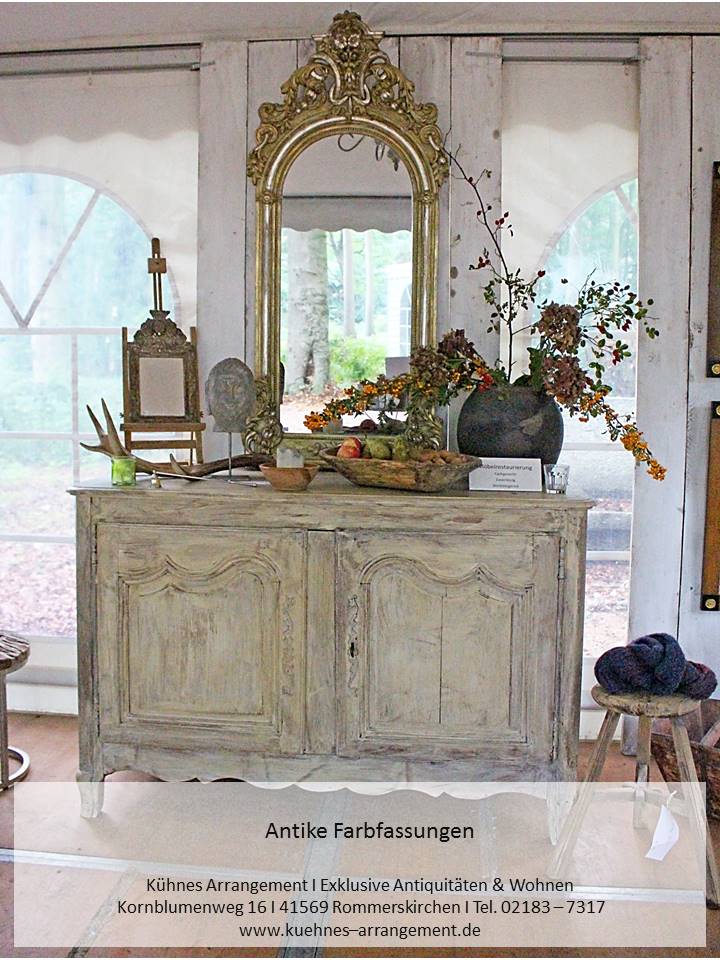 kuehnes arrangement interior design antike farbfassungen