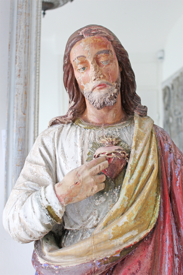 kuehnes arrangement sakrale kunst heiligenfiguren